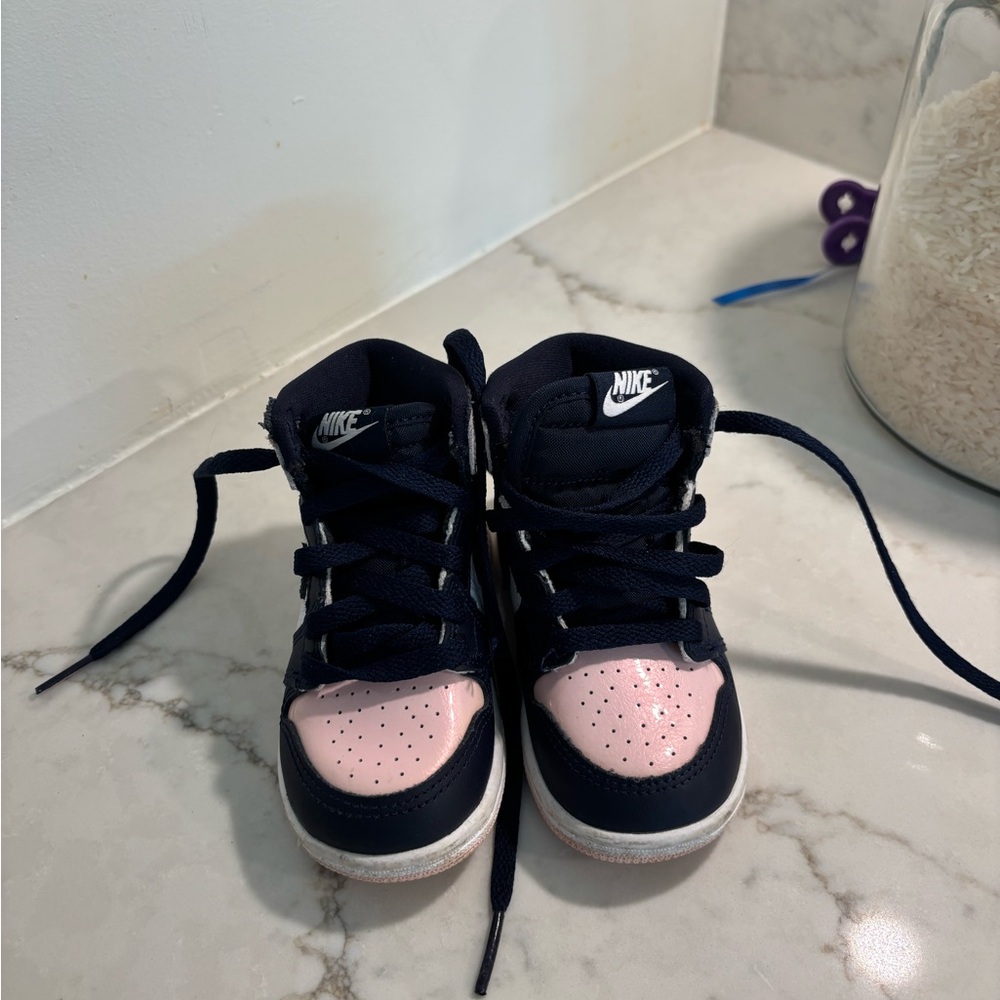 Nike Jordan 1 Retro High OG Kids Bubble Gum Atmosphere